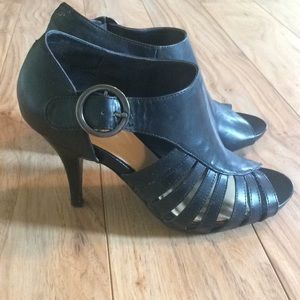 Nine West black heels